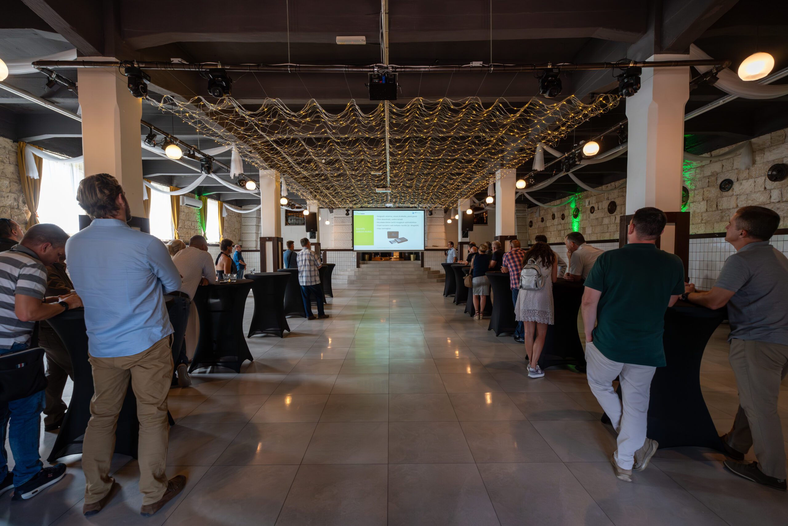 10 éves a FLEETware – GPS járműkövetés, flottakezelési kedvezményekkel